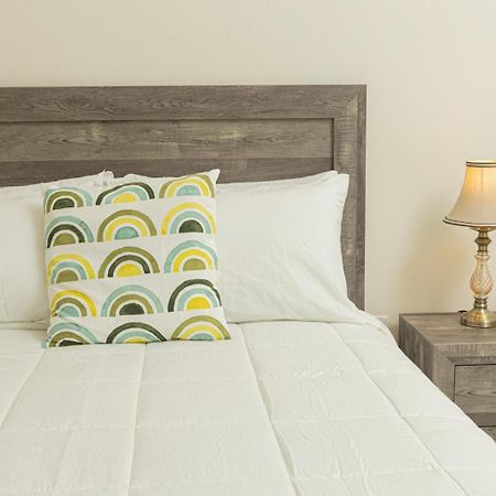 Phoenix Park Villas - Portmore - 10Mins To Beach Eksteriør bilde