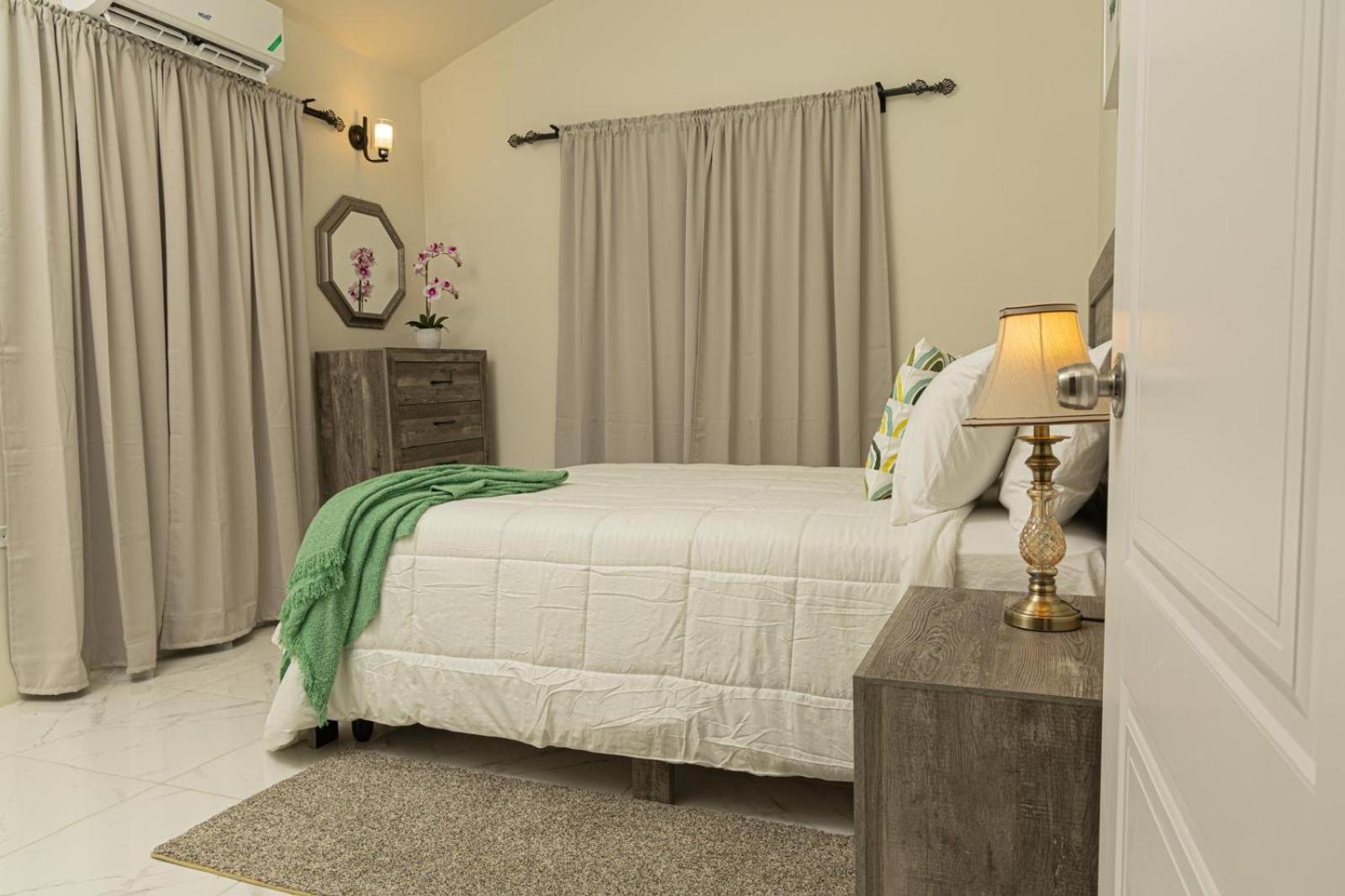 Phoenix Park Villas - Portmore - 10Mins To Beach Eksteriør bilde